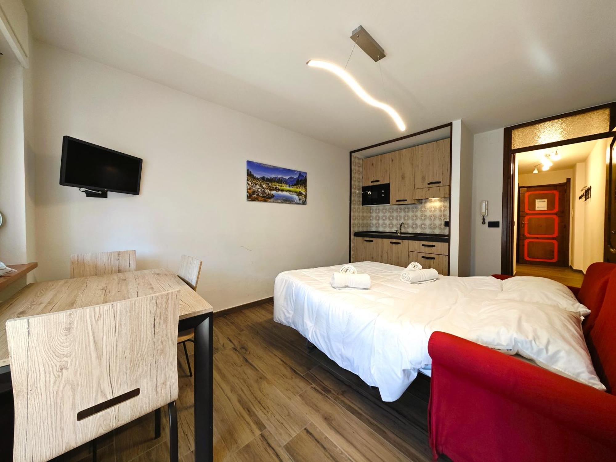 Hostdomus - City Center Apartment Colle Colle Sestriere Εξωτερικό φωτογραφία
