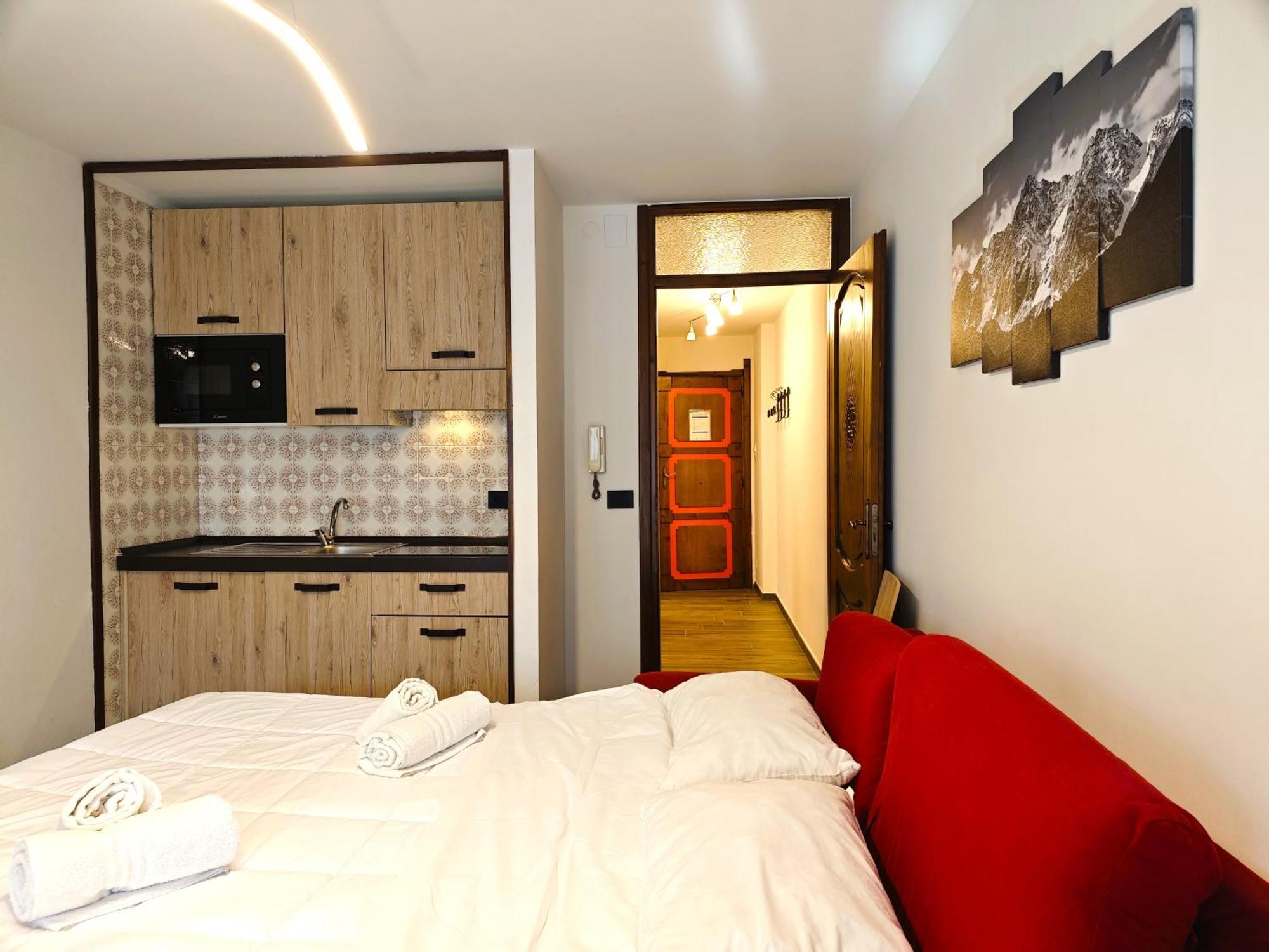 Hostdomus - City Center Apartment Colle Colle Sestriere Εξωτερικό φωτογραφία