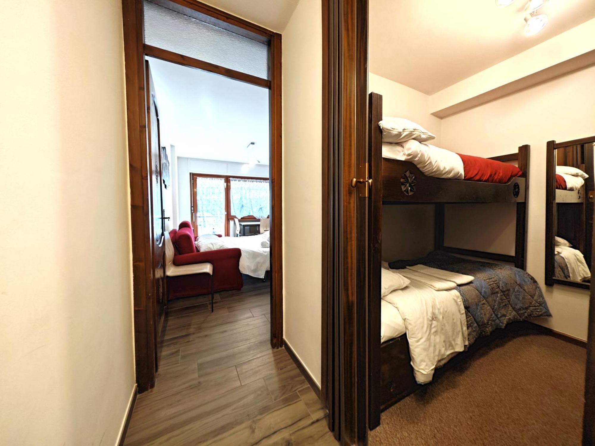 Hostdomus - City Center Apartment Colle Colle Sestriere Εξωτερικό φωτογραφία